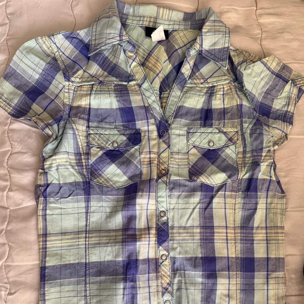 Girl shirt Sleeve Button-Up Shirt